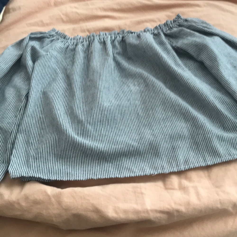 Pin stripe off shoulder